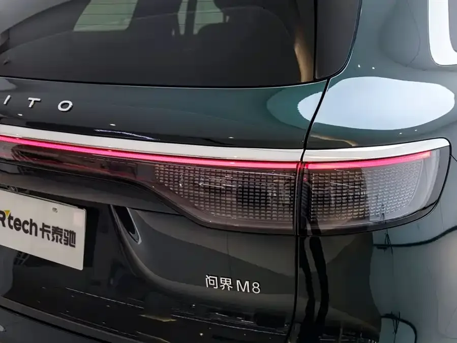 AITO M8 Wenjie M8 2025 Extended Range Ultra Edition 53.4kWh 6-Seat Version (192-line LiDAR) 2025 — миниатюра 3