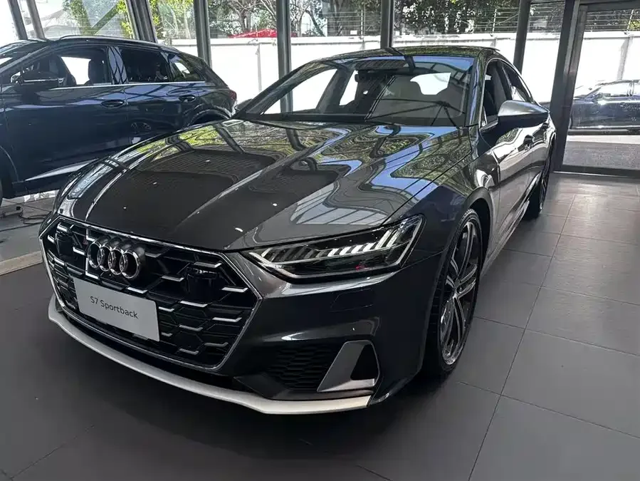 Audi S7 (4K) 2025