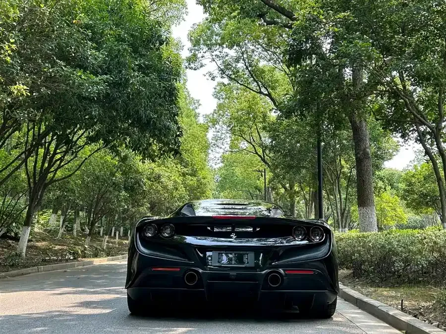 Ferrari F8 Ferrari F8 2019 Tributo 3.9T V8 2022 — миниатюра 2