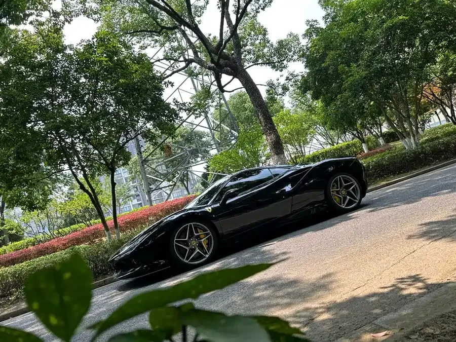 Ferrari F8 Ferrari F8 2019 Tributo 3.9T V8 2022 — миниатюра 3