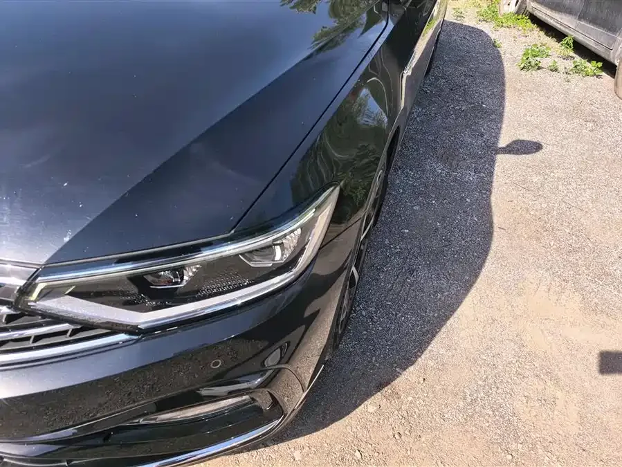 Volkswagen Magotan Magotan 2023 2 million commemorative edition 330TSI DSG luxury model 2023 — миниатюра 5