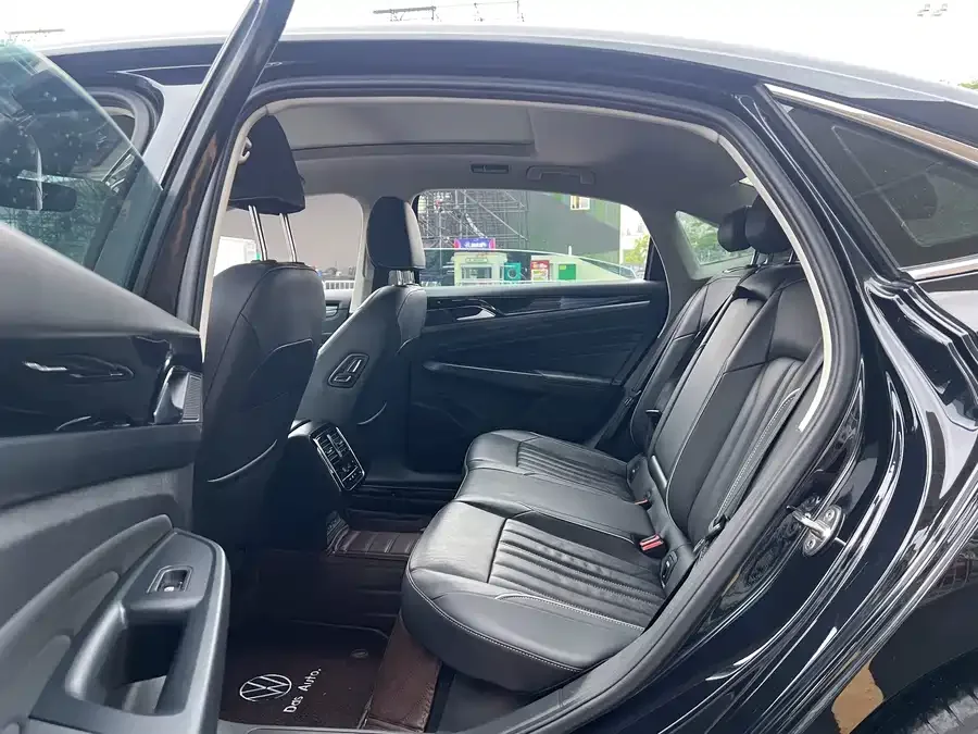 Volkswagen Passat Passat 2022 330TSI Star Elite Edition 2023 — миниатюра 4