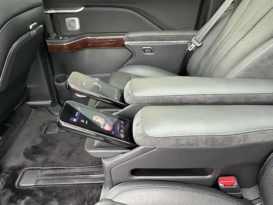 Hongqi HQ9 Hongqi HQ9 2024 2.0T Luxury Edition 2024 — миниатюра 4