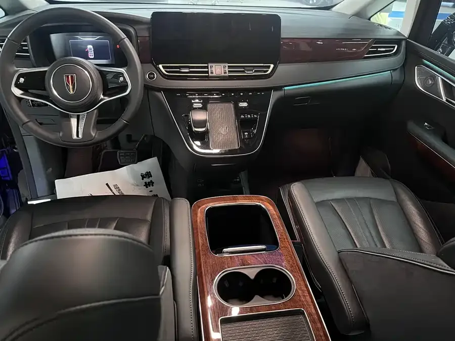Hongqi HQ9 PHEV Hongqi HQ9 PHEV 2024 2.0T 4WD Luxury Edition 2024 — миниатюра 4