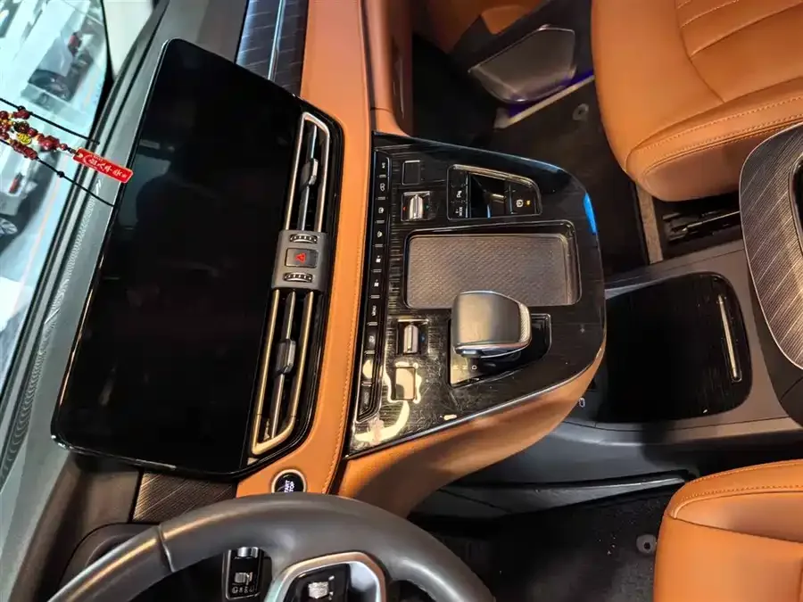 Hongqi HQ9 PHEV Hongqi HQ9 PHEV 2024 2.0T 4WD Business Edition 2025 — миниатюра 3
