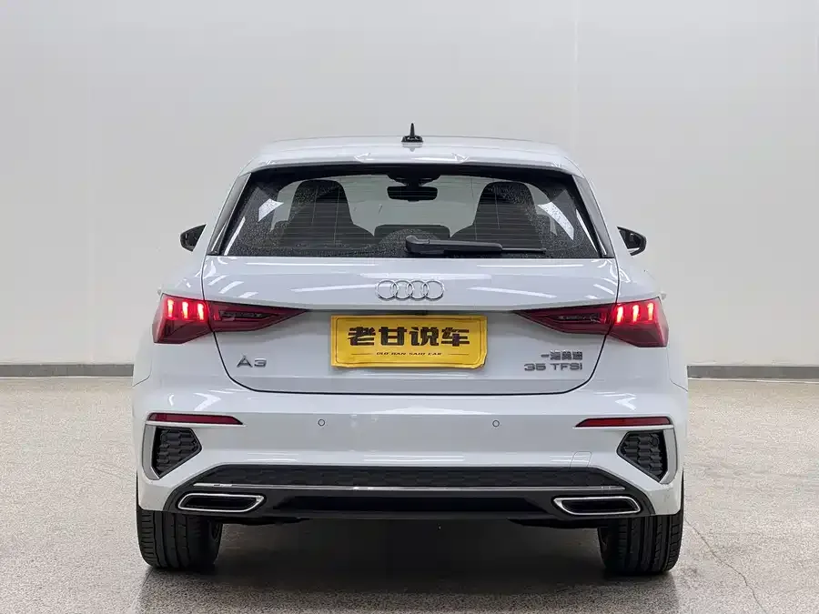 Audi A3 2023 facelift Sportback 35 TFSI stylish and sporty 2023 — миниатюра 2