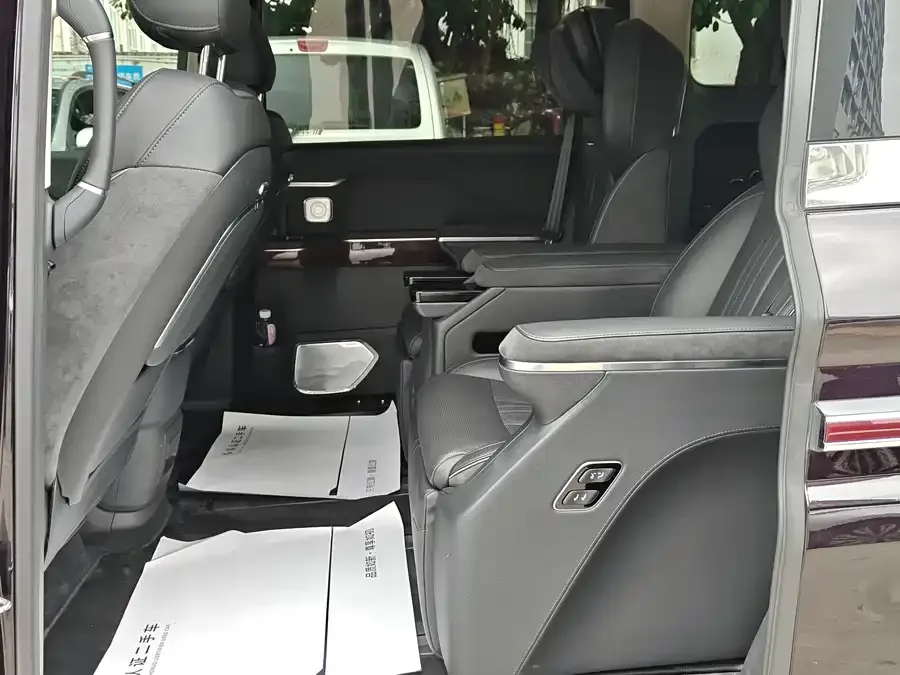 Hongqi HQ9 Hongqi HQ9 2024 2.0T Luxury Edition 2024 — миниатюра 4