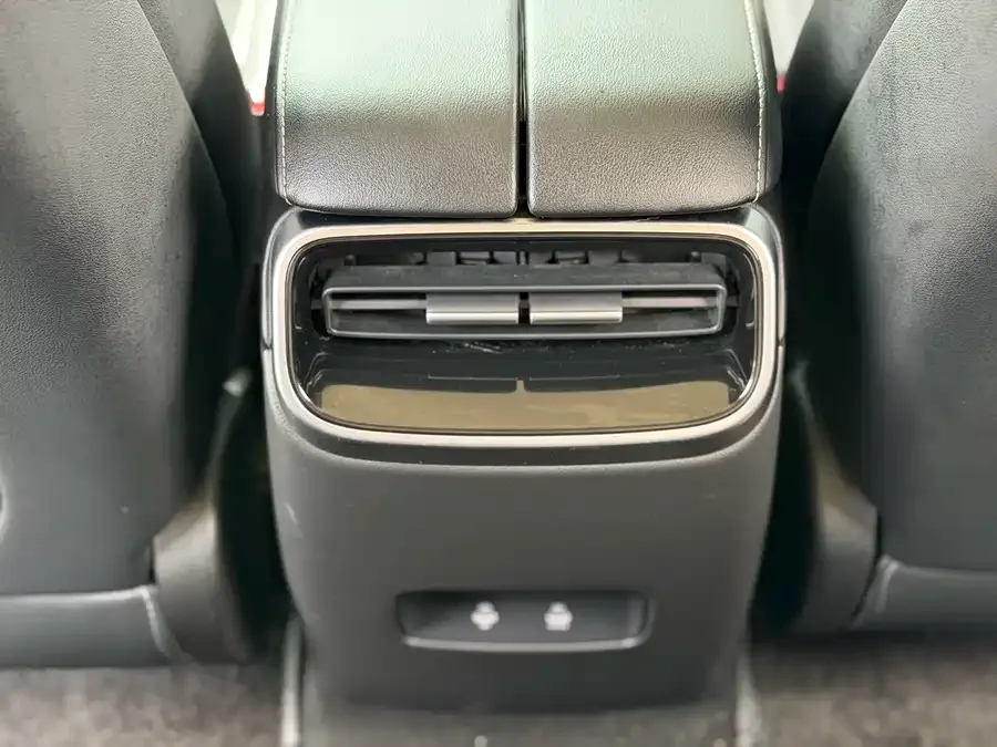 AITO M5 M5 2022 Extended Range 4WD Ultimate Edition 2022 — миниатюра 4
