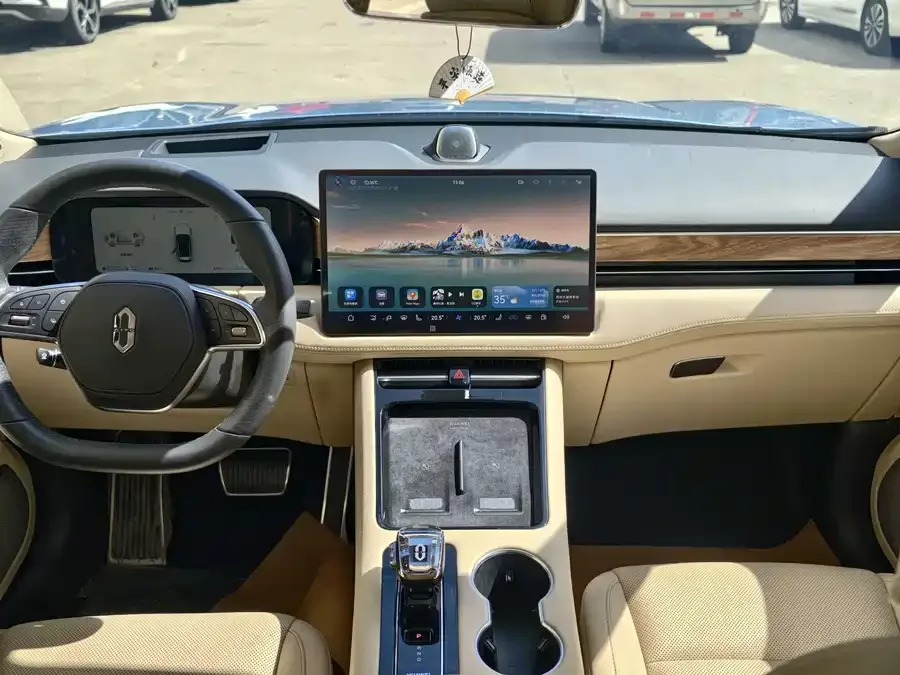 AITO M5 M5 2022 Extended Range 4WD Ultimate Edition 2023 — миниатюра 2