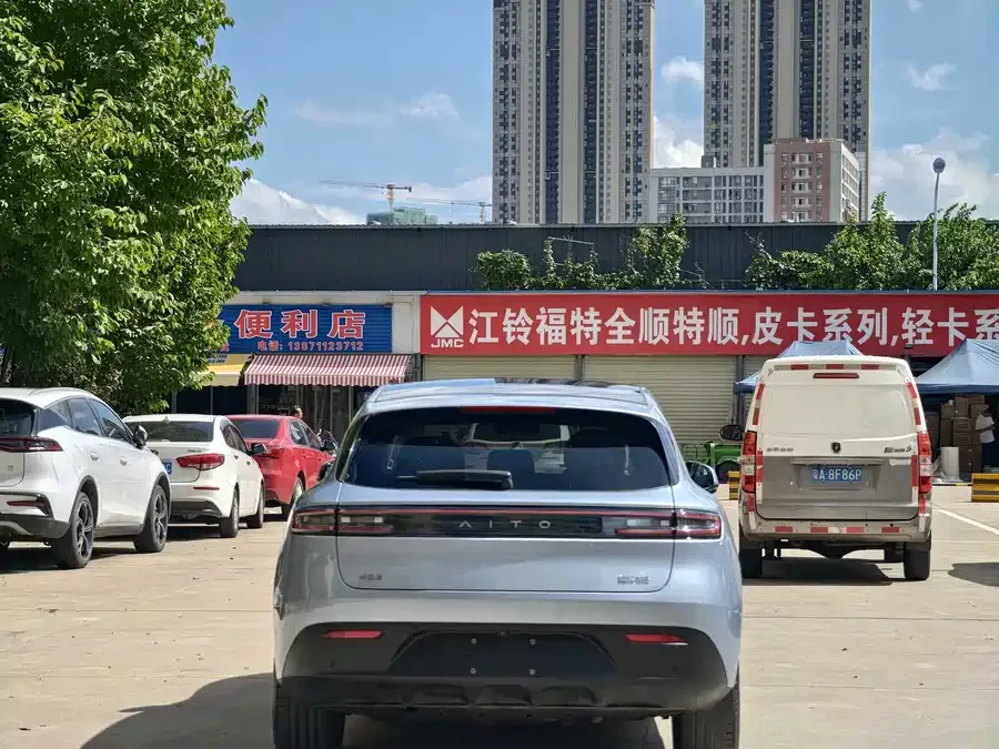 AITO M5 M5 2022 Extended Range 4WD Ultimate Edition 2023 — миниатюра 5