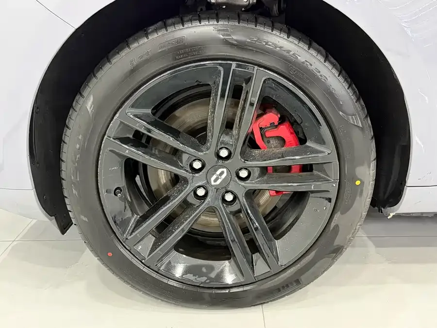 AITO M5 M5 2024 Extended Range Max RS 4WD Advanced Intelligent Driving Edition 2025 — миниатюра 5