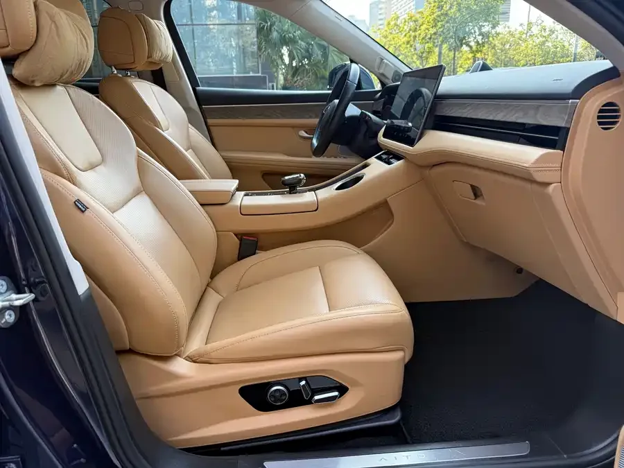 AITO M5 M5 2022 Extended Range 4WD Flagship Edition 2022 — миниатюра 4