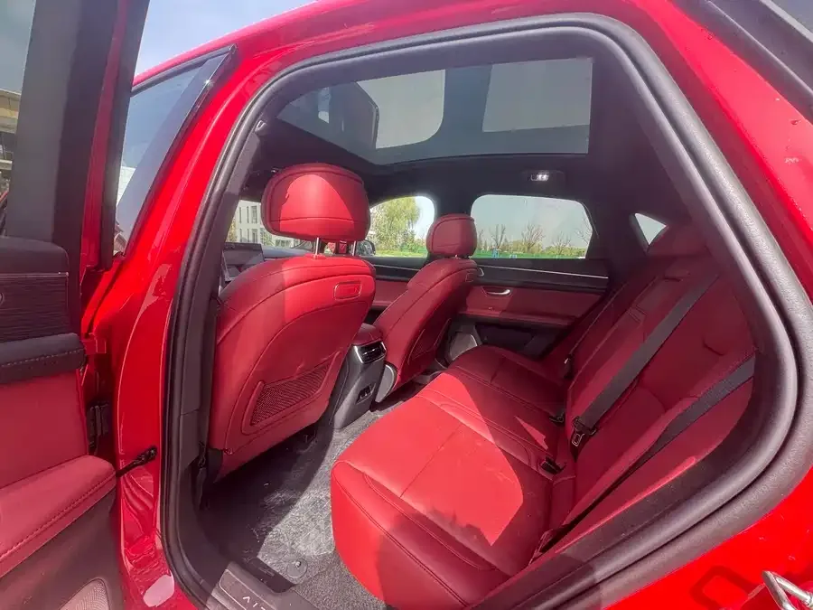 AITO M5 M5 2025 Extended Range Ultra 4WD Edition 2025 — миниатюра 5
