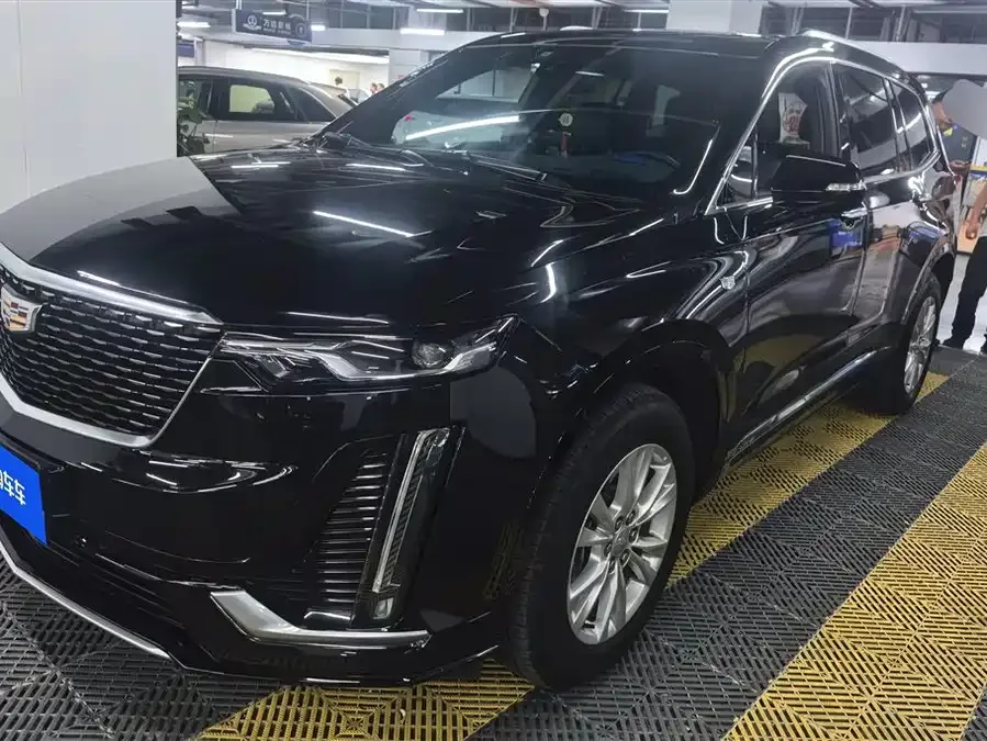 Cadillac XT6 2022 2.0T 7-seat 4WD Fashion Edition 2023 — фото 1, купить с доставкой в Москву