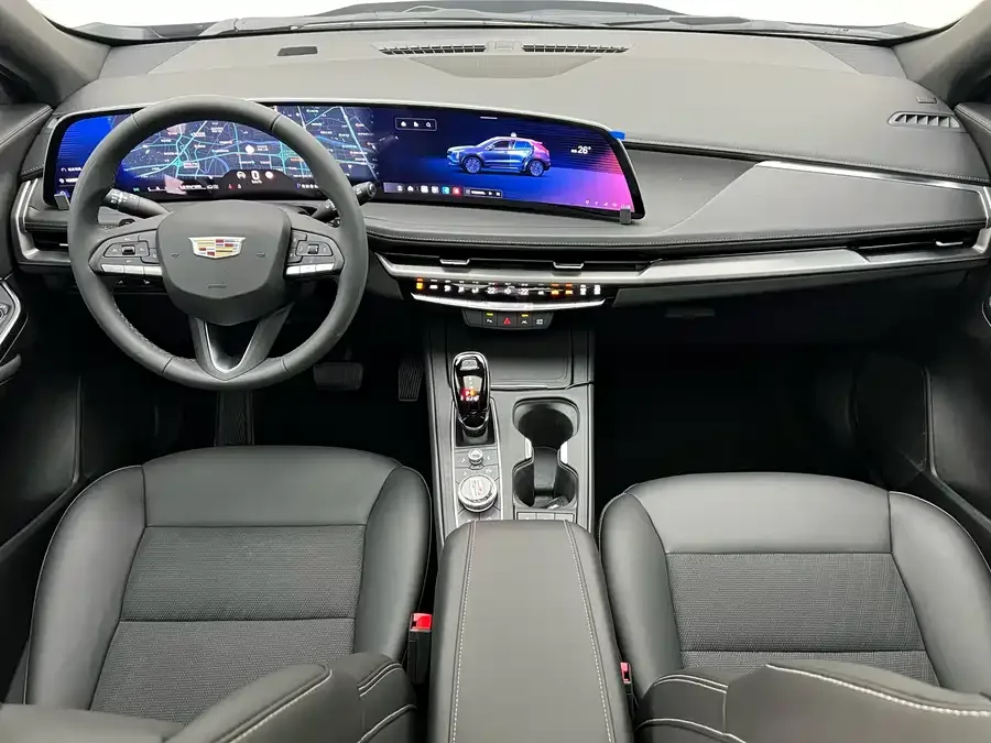 Cadillac XT4 2024 25T 2WD Fashion Edition 2025 — миниатюра 3
