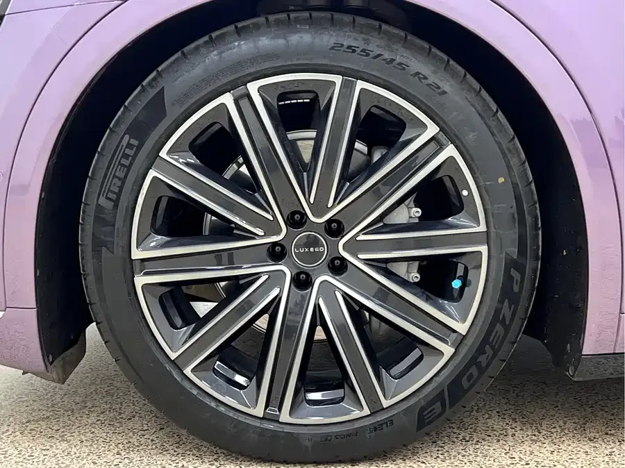 Smart world R7 Zhijie R7 2024 pure electric 667km Pro 2024 — миниатюра 3