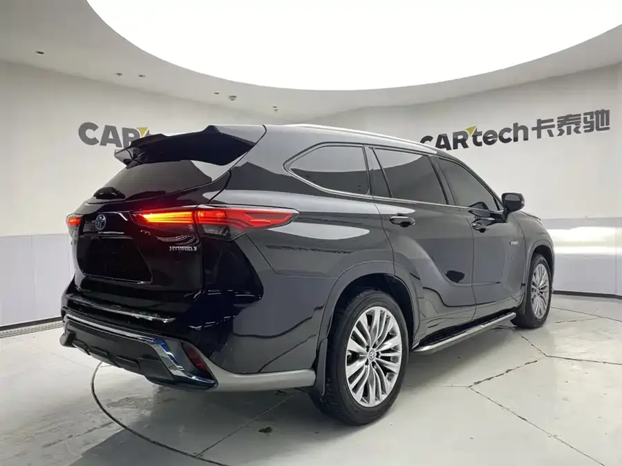 Toyota Highlander Highlander 2022 Dual Engine 2.5L 2WD Premium Edition 7 Seaters 2022 — миниатюра 2