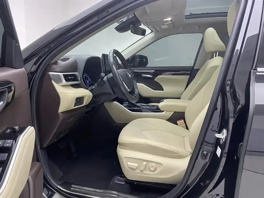 Toyota Highlander Highlander 2022 Dual Engine 2.5L 2WD Premium Edition 7 Seaters 2022 — миниатюра 5