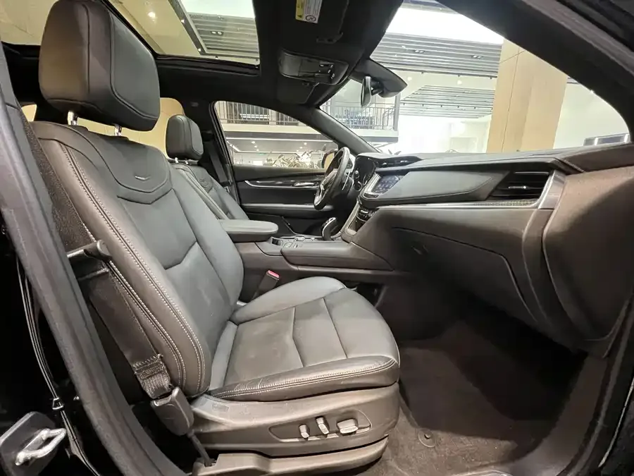 Cadillac XT5 2022 2.0T four-wheel drive premium model 2022 — миниатюра 5