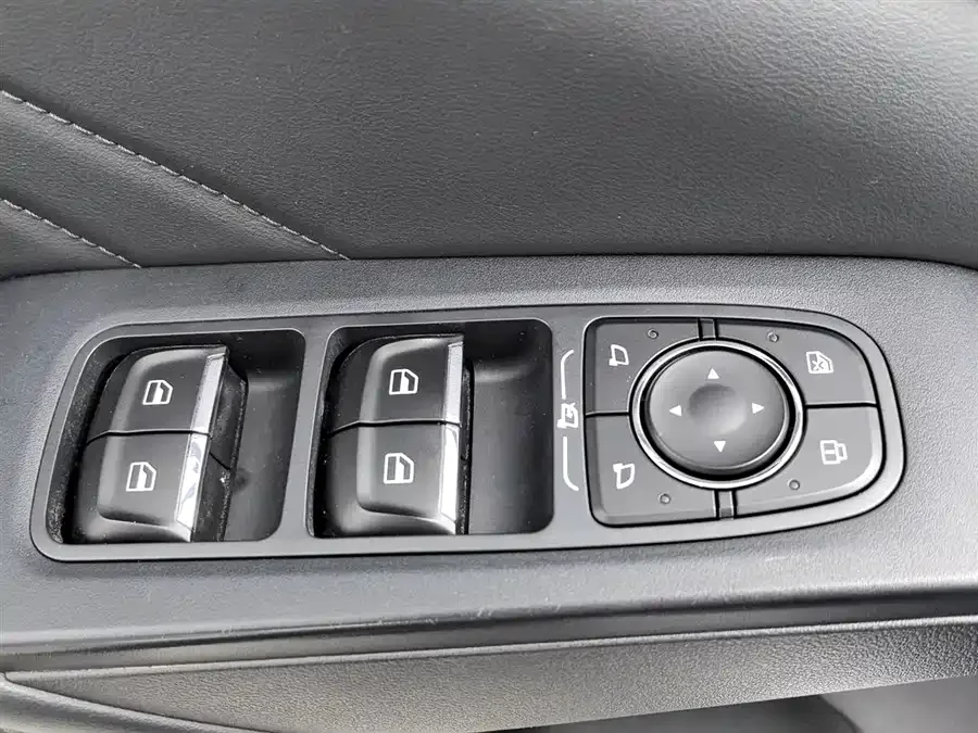 Haval Xiaolong MAX Haval Xiaolong MAX 2023 1.5L Hi4 105 4WD Smart Flagship Edition 2024 — миниатюра 3