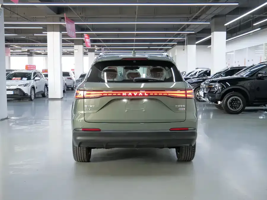 Haval Xiaolong MAX Haval Xiaolong MAX 2025 Hi4 110 Plus Intelligent Driving Edition 2026 — миниатюра 2