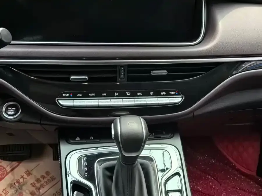 GAC Trumpchi M6 Trumpchi M6 2021 270T DCT Luxury Edition (six seats) 2022 — миниатюра 3