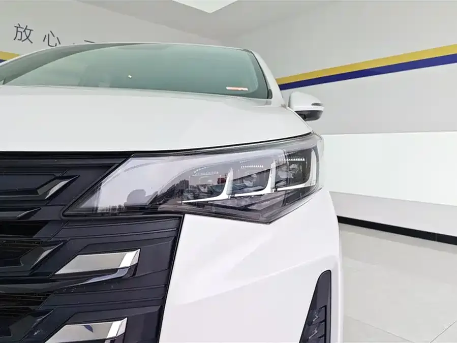 GAC Trumpchi M6 Trumpchi M6 2023 PRO 270T DCT Luxury Edition 2023 — миниатюра 5