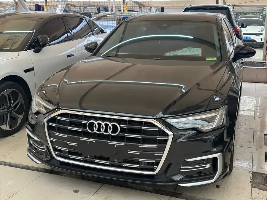Audi A6L 2022