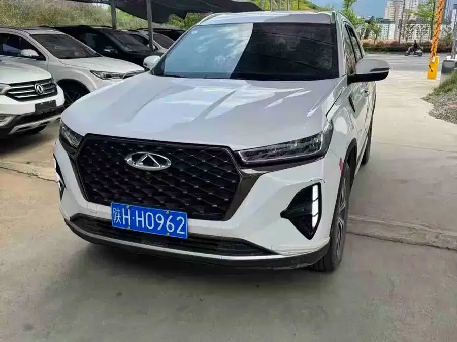 Chery Tiggo 7 PLUS Tiggo 7 PLUS 2022 1.5T CVT Royal Yellow Limited Edition Premium 2022 — фото 1, купить с доставкой в Москву