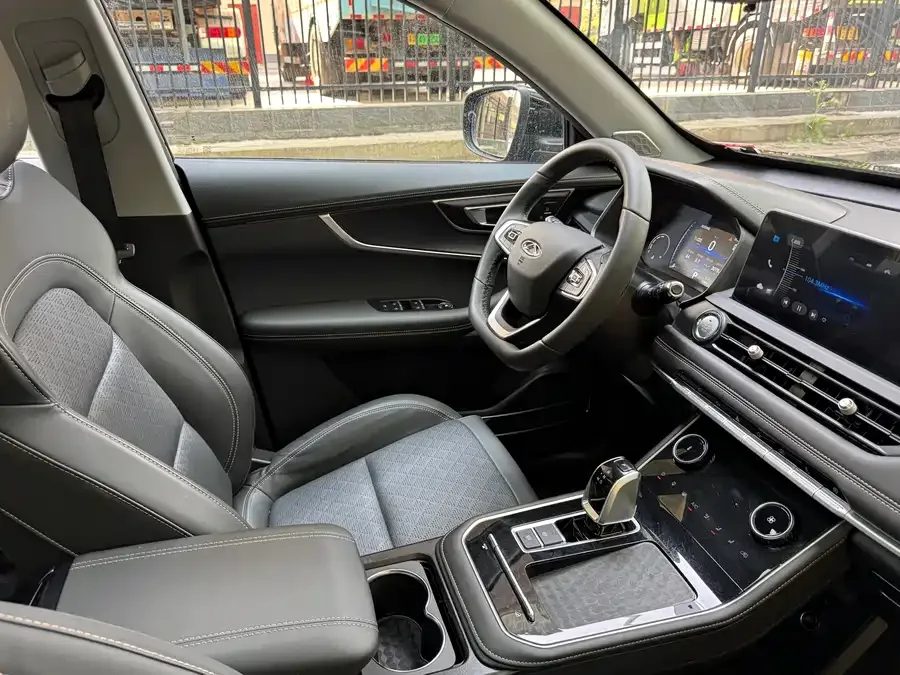 Chery Tiggo 8 Tiggo 8 2024 Honor Edition 230TCI Automatic Excellent Edition 7-seater 2024 — миниатюра 3