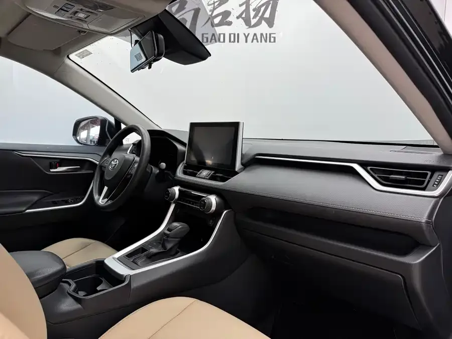 Toyota RAV4 RAV4 Rongfang 2021 2.0L CVT 2WD Fashion Edition 2022 — миниатюра 4