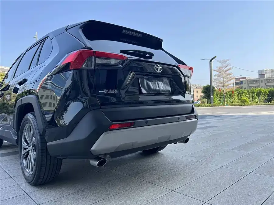 Toyota RAV4 RAV4 Rongfang 2023 2.0L CVT 2WD Fashion Edition 2024 — миниатюра 3