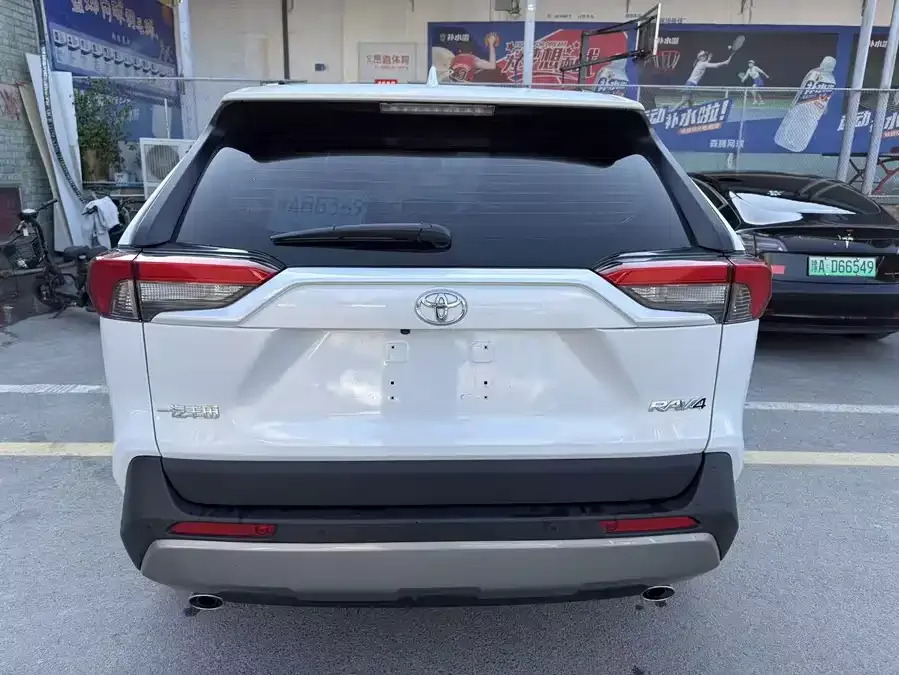 Toyota RAV4 RAV4 Rongfang 2023 2.0L CVT 2WD Fashion PLUS Edition 2023 — миниатюра 5