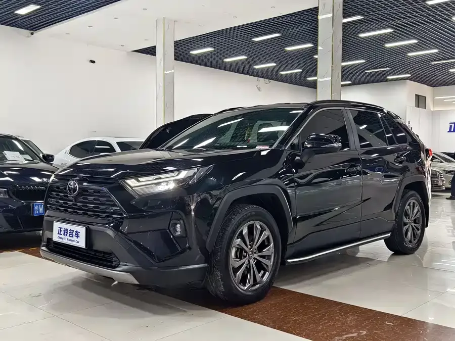 Toyota RAV4 RAV4 Rongfang 2023 2.0L CVT 2WD Fashion PLUS Edition 2024 — фото 1, купить с доставкой в Москву