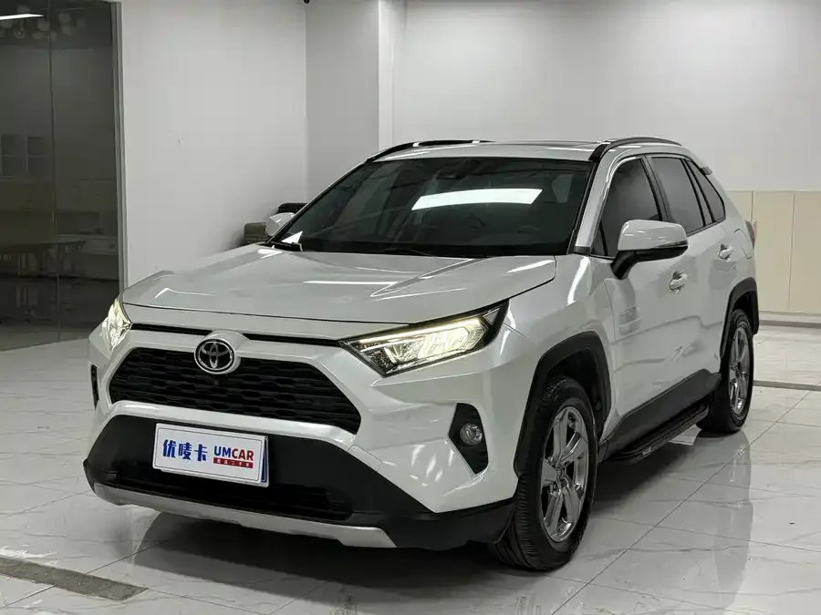 Toyota RAV4 RAV4 Rongfang 2022 2.0L CVT 2WD Fashion PLUS Edition 2023 — фото 1, купить с доставкой в Москву