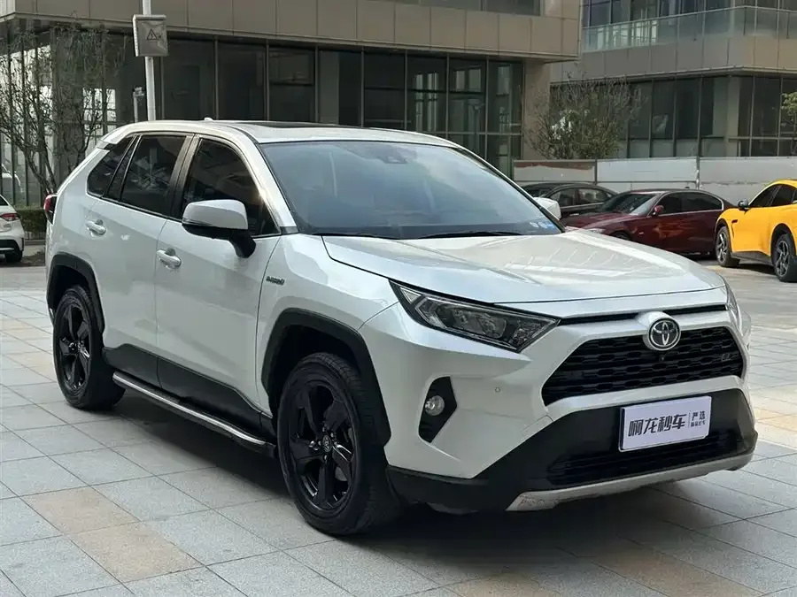 Toyota RAV4 RAV4 Rongfang 2022 Dual Engine 2.5L E-CVT 4WD Elite Plus Edition 2022 — миниатюра 2