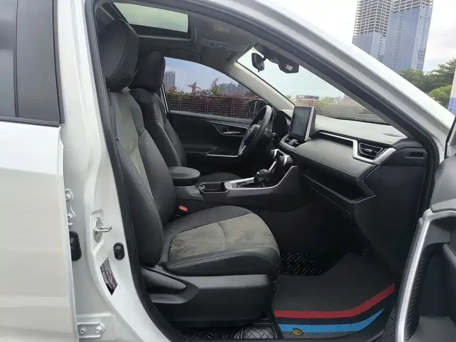 Toyota RAV4 RAV4 Rongfang 2022 2.0L CVT 4WD Fashion PLUS Edition 2023 — миниатюра 3