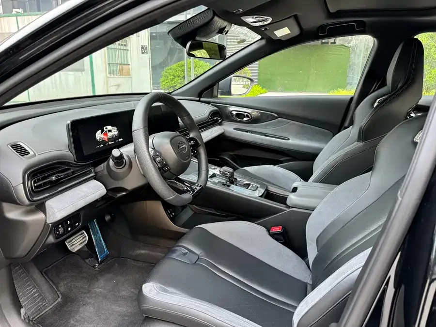 GAC Trumpchi Shadow Leopard Shadow Leopard 2024 400T Automatic Shadow Leopard R PRO Edition 2025 — миниатюра 2