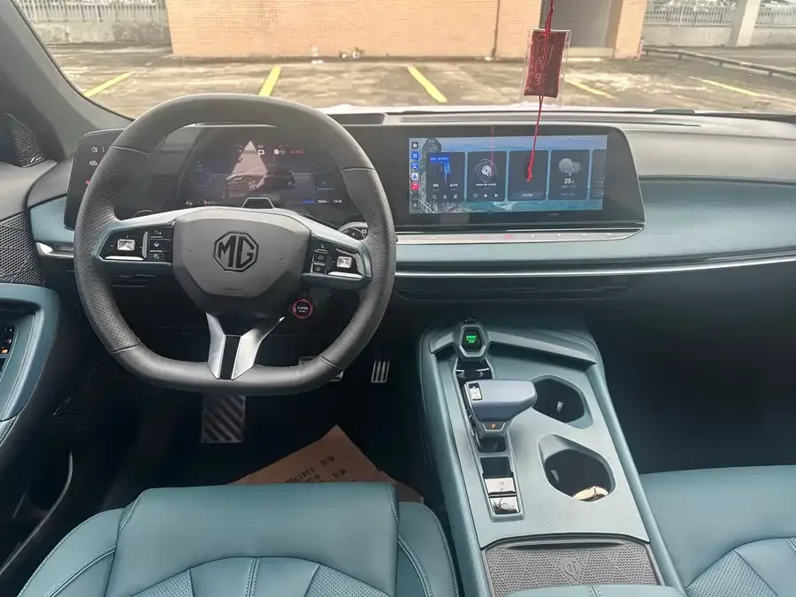MG 7 MG7 2023 2.0T Automatic Beauty Hunter Premium Edition 2024 — миниатюра 4