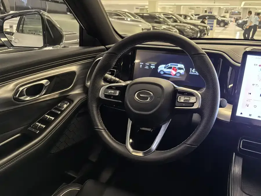 GAC Trumpchi GS8 Trumpchi GS8 2025 Pilot Series 2.0TGDI 2WD Luxury Edition 5 Seaters 2024 — миниатюра 3