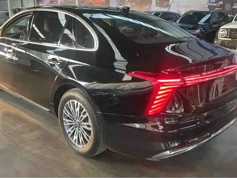 Hongqi H5 Hongqi H5 2023 2.0T Automatic Intelligent Connection Flagship Chang Edition 2024 — миниатюра 3