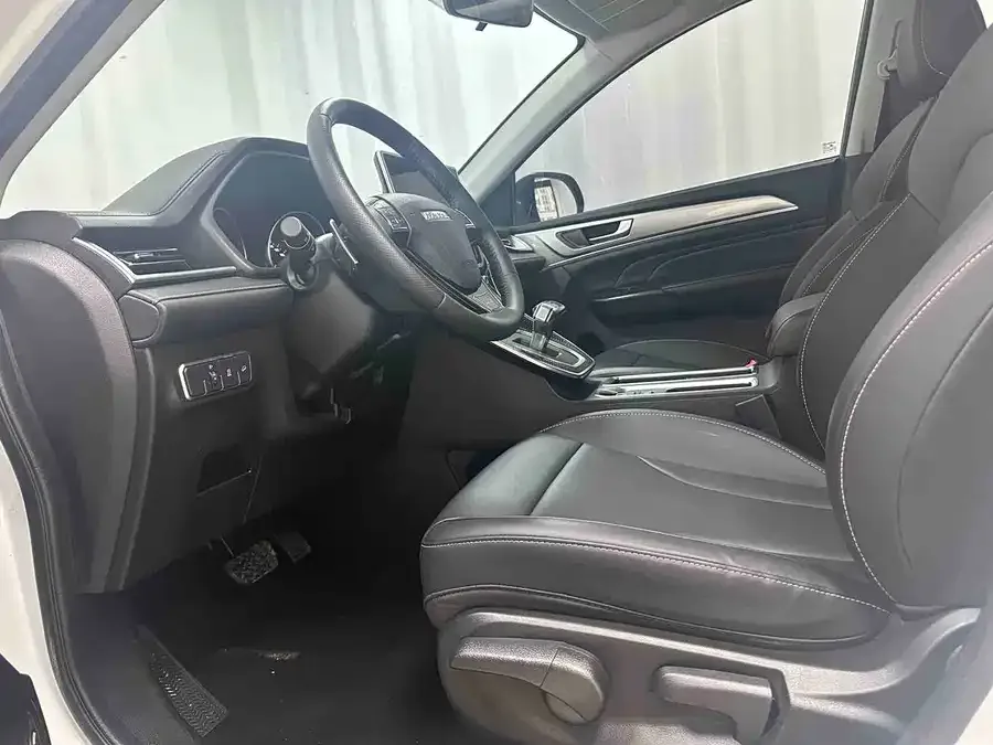 Haval M6 Haval M6 2021 PLUS 1.5T DCT Luxury Smart Connected Edition 2022 — миниатюра 3