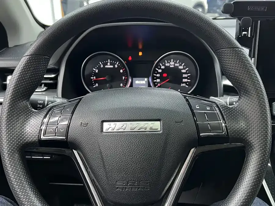 Haval M6 Haval M6 2021 PLUS 1.5T DCT Luxury Smart Connected Edition 2022 — миниатюра 3