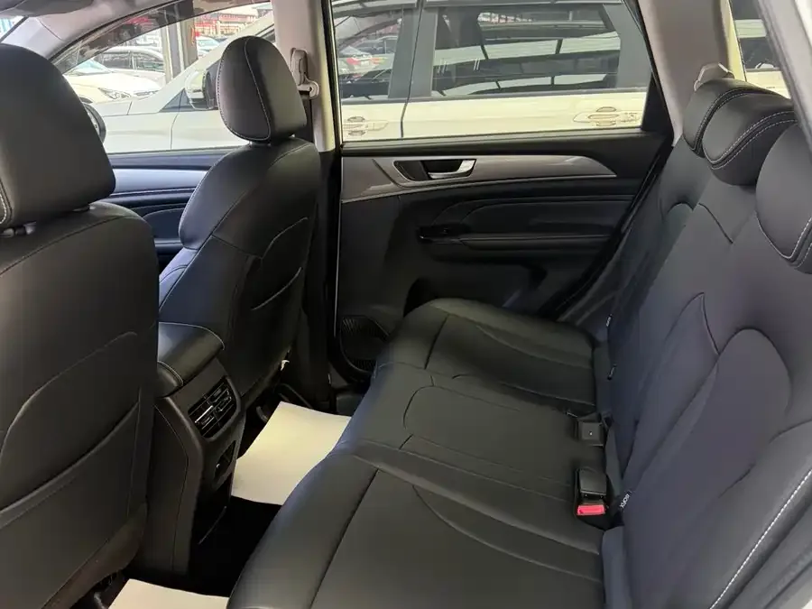 Haval M6 Haval M6 2023 PLUS 1.5T DCT Luxury Smart Connected Edition 2022 — миниатюра 5