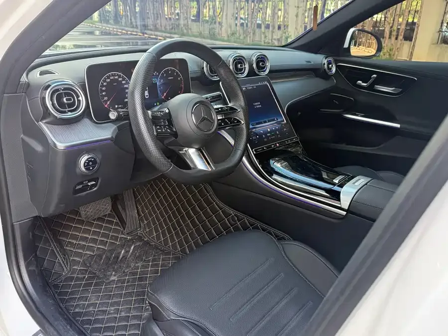 Mercedes-Benz Class C Mercedes-Benz C-Class 2025 C 260 L Sports Edition 2025 — миниатюра 5