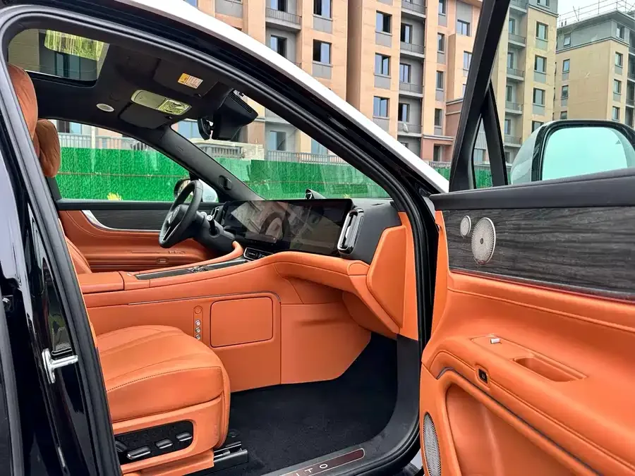 AITO M9 M9 2024 Extended Range Ultra Edition 42kWh 6-seater Edition 2024 — миниатюра 4