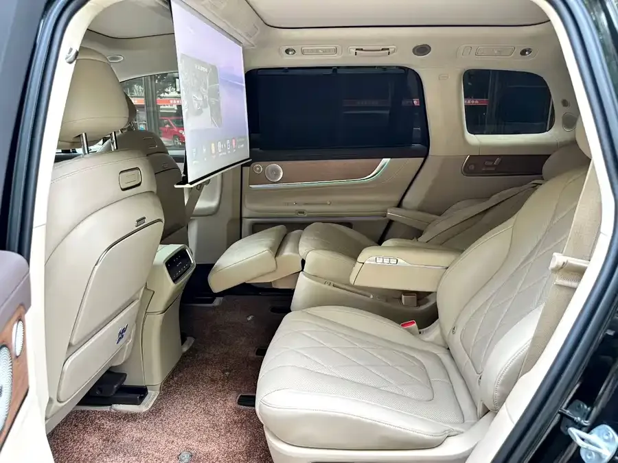 AITO M9 M9 2024 Extended Range Ultra Edition 52kWh 6-seater Edition 2024 — миниатюра 5