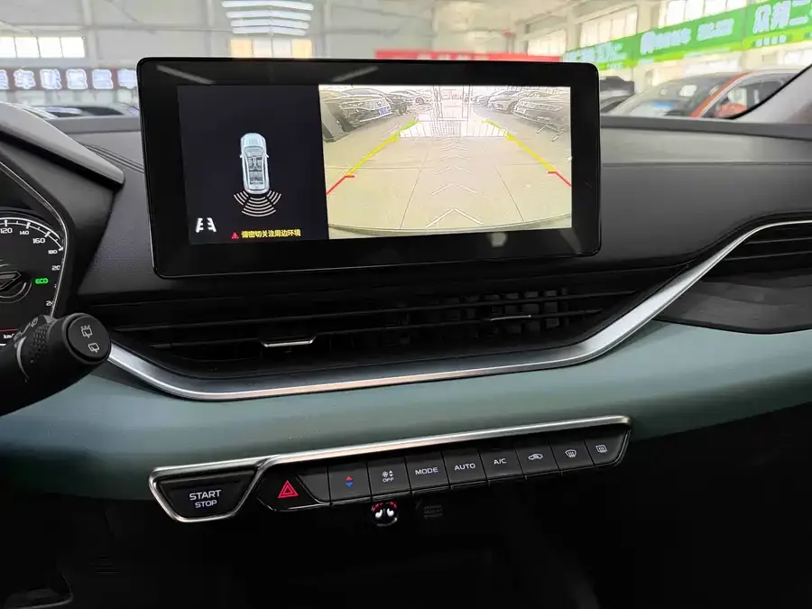 Geely Emgrand S Emgrand S 2022 1.4T CVT Crossover Player Edition 2022 — миниатюра 4