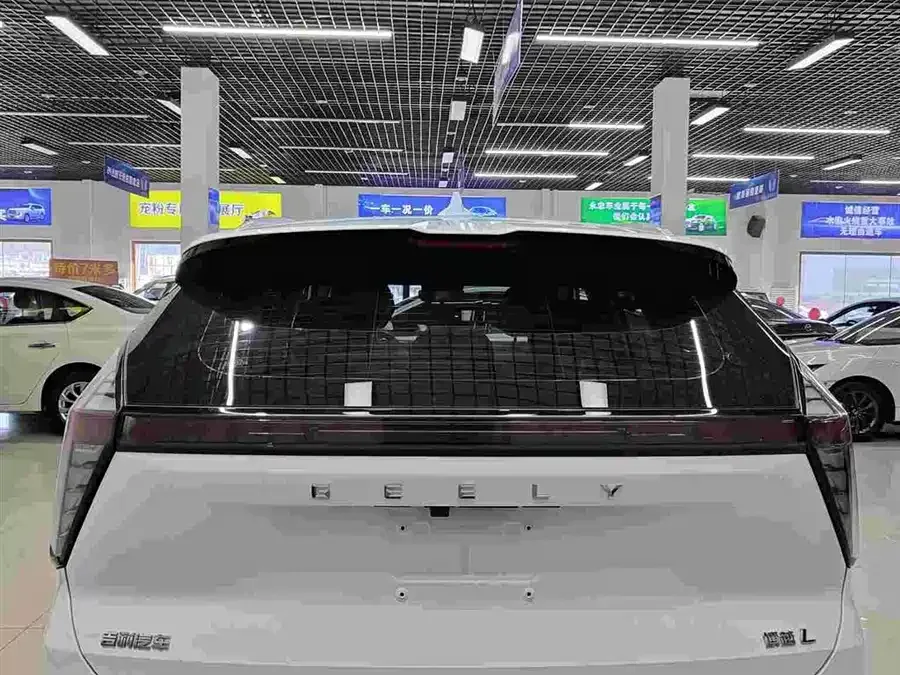 Geely Atlas L Boyue L 2023 1.5TD DCT Premium Edition 2022 — миниатюра 2