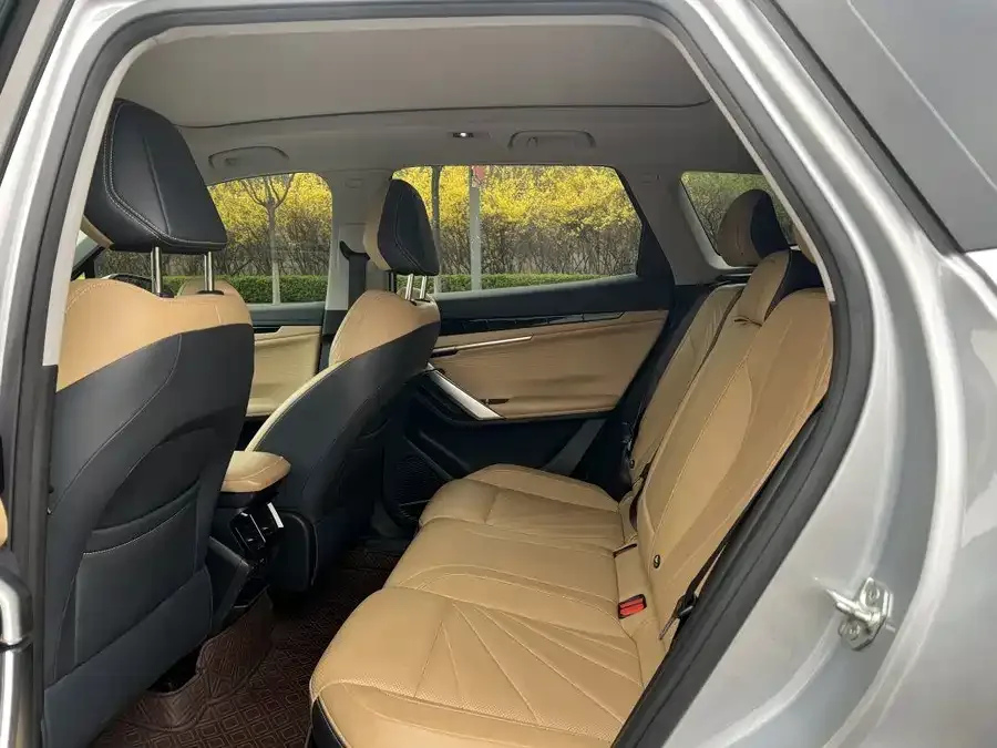 Geely Atlas L Boyue L 2023 1.5TD DCT Premium Edition 2024 — миниатюра 2